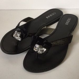 Guess flip flops, so cute size 8.5